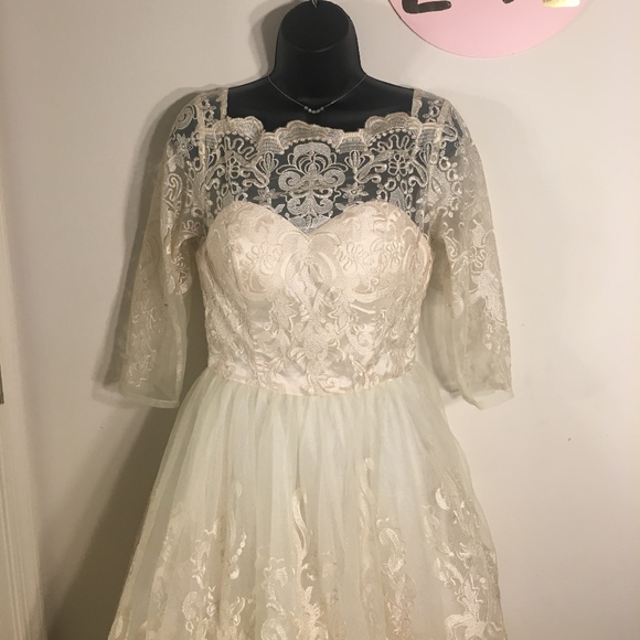 Chi Chi London Gilded Grace Lace Dress - Picture 2 of 8